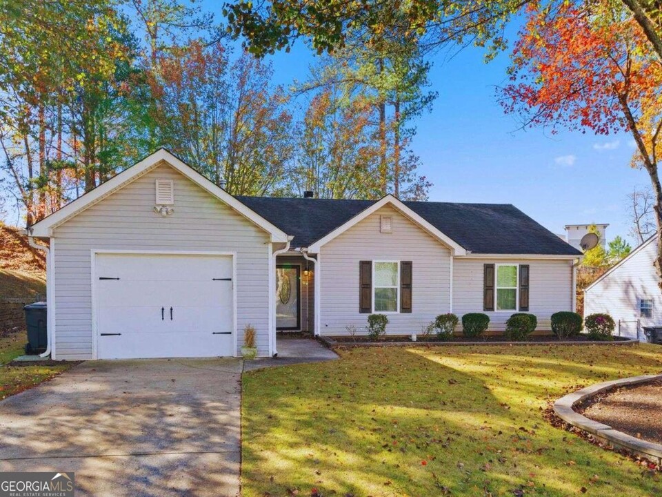 1245 Hillcrest Glenn Cir in Sugar Hill, GA - Building Photo