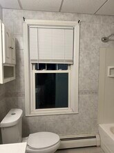 22 Woonsocket Hill Rd, Unit 1F in North Smithfield, RI - Building Photo - Building Photo