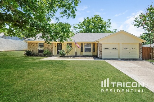 property at 9941 Farmington Dr