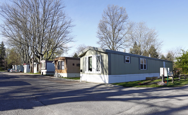 Acres Road Mobile Home Park in Sylvania, OH - Building Photo - Primary Photo