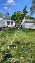 4814 Canterbury Ln in Flint, MI - Building Photo - Building Photo