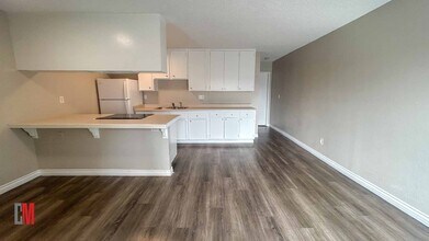4058 51st St in San Diego, CA - Building Photo - Interior Photo
