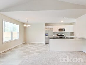 205 Tractor Pl in Willow Spring, NC - Foto de edificio - Building Photo