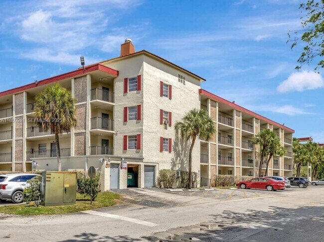 3001 NW 48th Ave in Lauderdale Lakes, FL - Building Photo - Building Photo