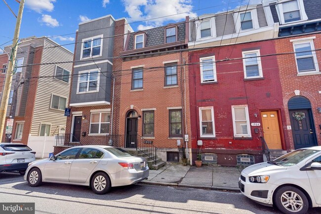 property at 1902 Carpenter St