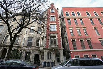 303 W 107th St in New York, NY - Building Photo - Building Photo