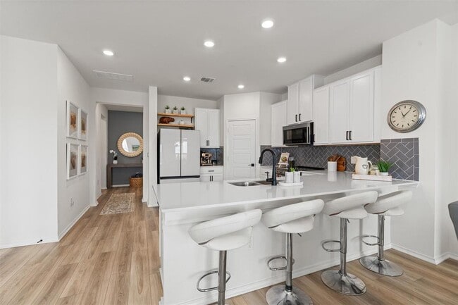 7701 Sika Rose Ln in Austin, TX - Building Photo - Building Photo