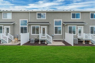 716 S 4500 S in Mapleton, UT - Building Photo - Building Photo