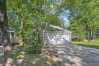 1106 E Red Cedar Cir in Spring, TX - Building Photo - Building Photo
