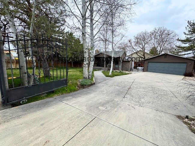2249 E Evergreen Ave in Salt Lake City, UT - Building Photo - Building Photo