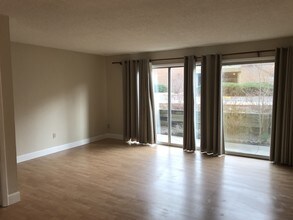 3000 Colorado Ave in Boulder, CO - Building Photo - Building Photo