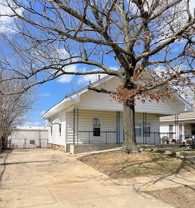 property at 10 N Birch St