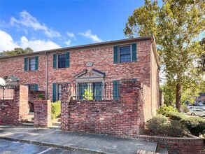 3125 Colonial Way in Atlanta, GA - Building Photo - Building Photo