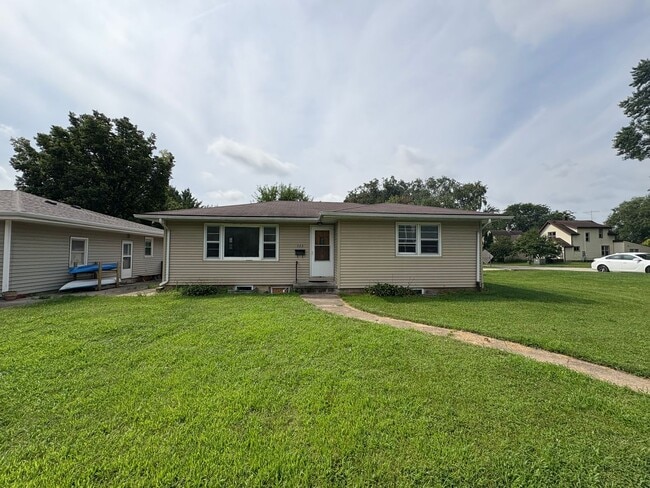 property at 322 W Seerley Blvd
