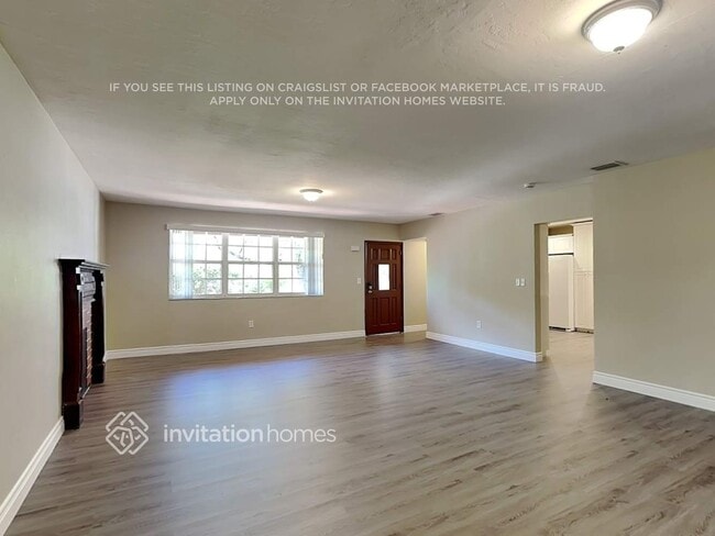 9620 Thanksgiving Dr in Cutler Bay, FL - Building Photo - Building Photo