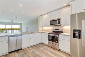 307 Goodlette-Frank Rd-Unit -A-506 in Naples, FL - Building Photo - Building Photo