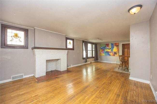 property at 567 Auburn Ave