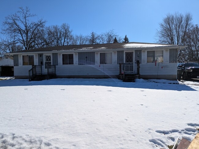 property at 110-112-112 W Grant St