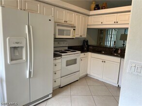 1240 Sarah Jean Cir in Naples, FL - Building Photo - Building Photo