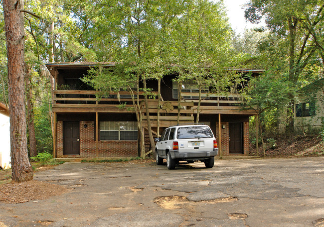 2517 Old Bainbridge Rd in Tallahassee, FL - Building Photo - Building Photo