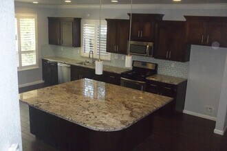 1889 Della Verona Dr in Roseville, CA - Building Photo - Building Photo