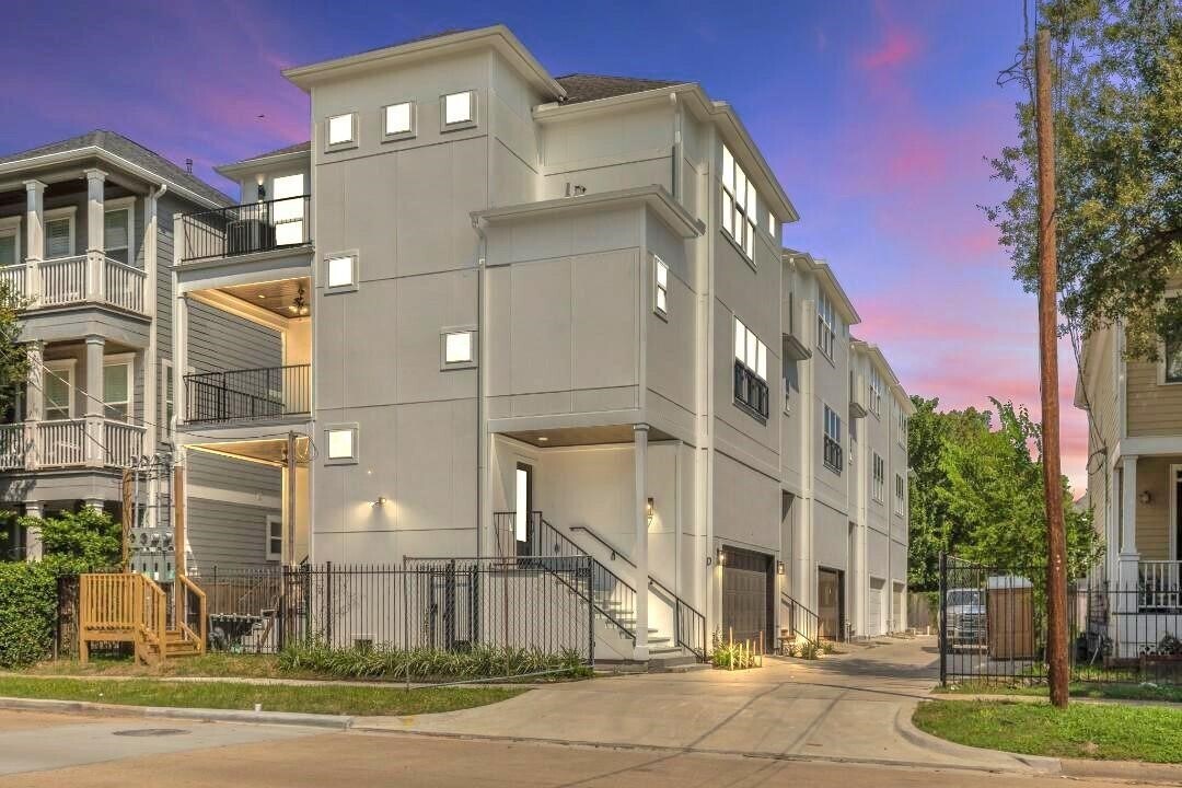 1421 W 23rd St in Houston, TX - Building Photo