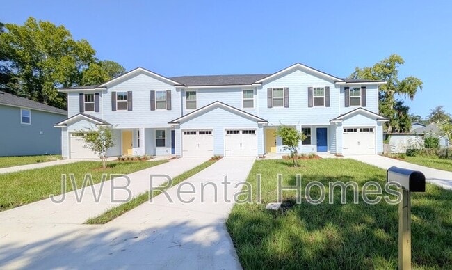 property at 1116 Comanche St