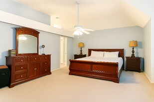 1717 Shady Creek Dr in Lewisville, TX - Building Photo