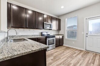 914 Canyon Hill Ln in Rosenberg, TX - Building Photo - Building Photo