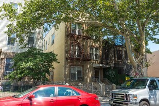 719 41st St Apartments