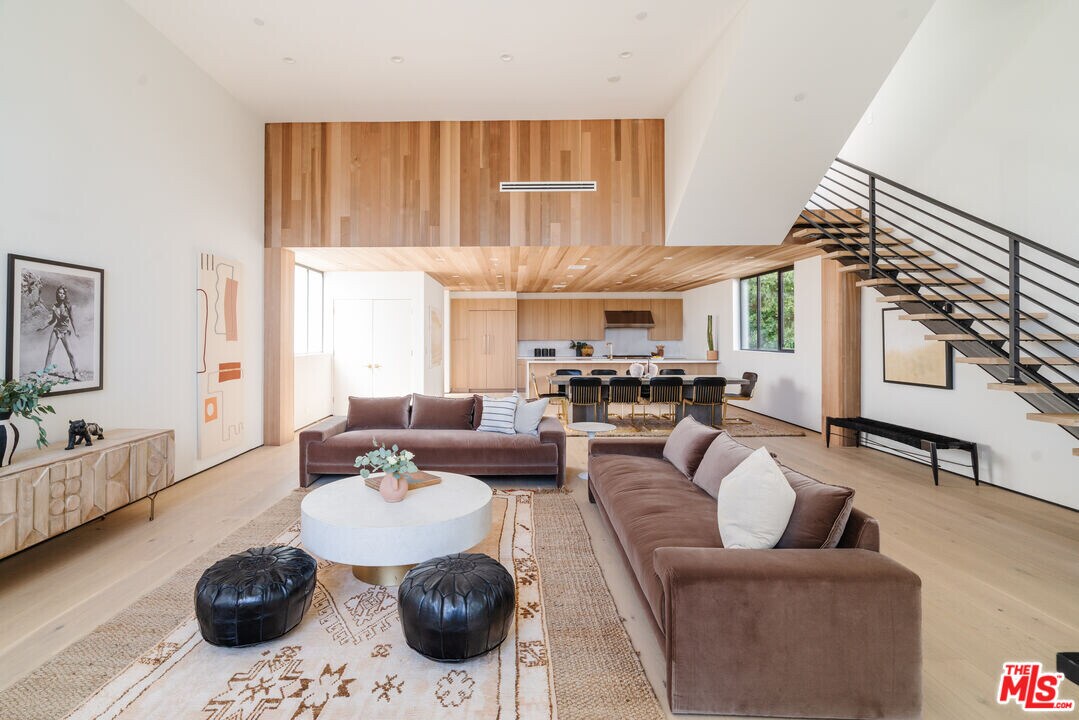 609 Broadway St in Los Angeles, CA - Building Photo