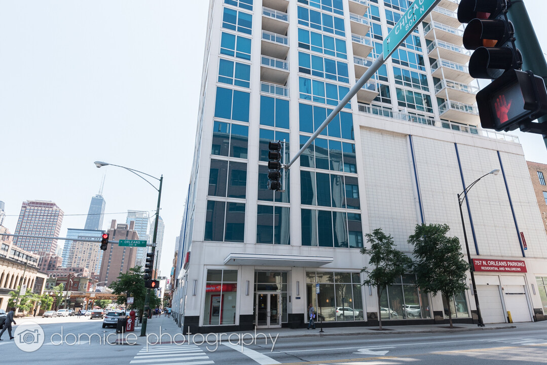 757 N Orleans St in Chicago, IL - Building Photo