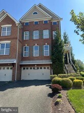 4512 Grazing Way in Upper Marlboro, MD - Building Photo - Building Photo