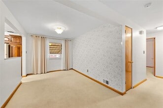 4813 Sandy Dr in Monroeville, PA - Building Photo - Building Photo