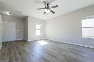 2664 Calvary Dr in Hampton, GA - Building Photo - Building Photo