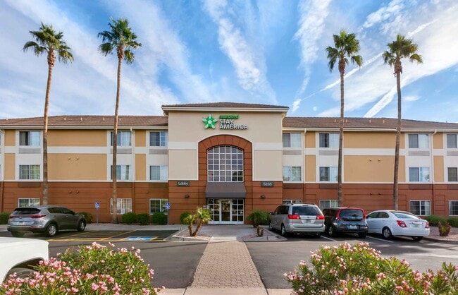 Furnished Studio-Phoenix - Biltmore in Phoenix, AZ - Building Photo - Building Photo