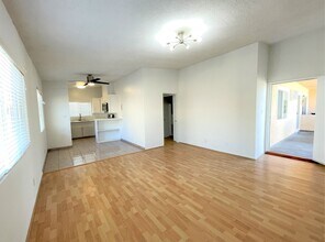1863 10th St. in Santa Monica, CA - Building Photo - Building Photo