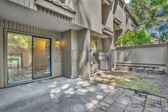 4071 Jefferson Pkwy in Lake Oswego, OR - Building Photo - Building Photo