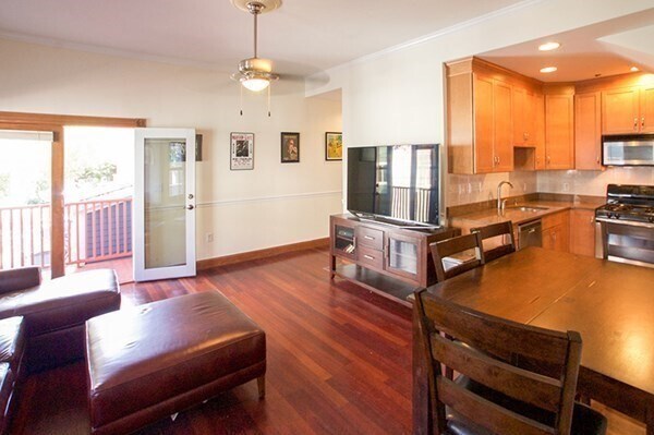 210 Prospect St, Unit 2 in Cambridge, MA - Foto de edificio - Building Photo