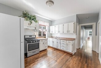 4820 W Wolfram St in Chicago, IL - Building Photo - Building Photo