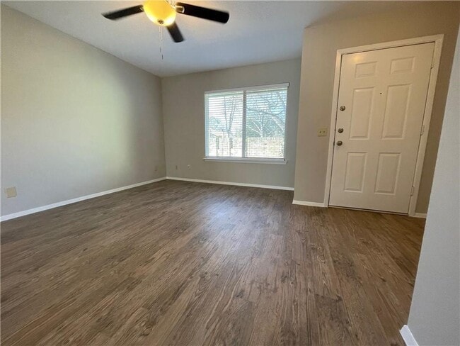 5061 Fort Clark Dr in Austin, TX - Building Photo - Building Photo