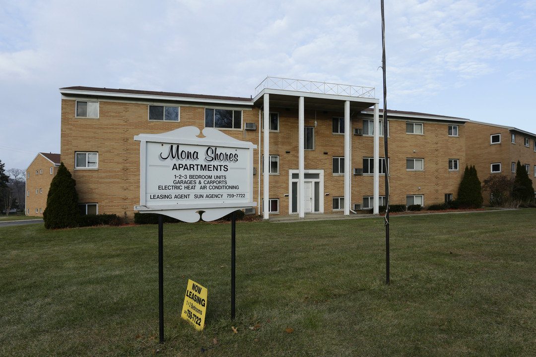 Mona Shores Apartments in Muskegon, MI - Building Photo