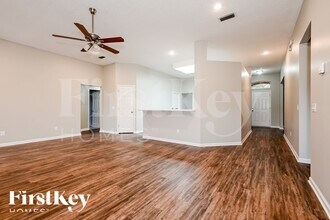 13528 Osprey Point Dr, Unit 1 in Jacksonville, FL - Building Photo - Building Photo