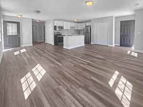 5 Paris Creek Ct in Greenville, SC - Building Photo - Building Photo