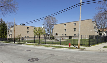 Northwood Apartments in Milwaukee, WI - Building Photo - Building Photo