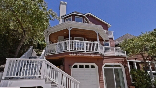 property at 2570 Lillie Ave