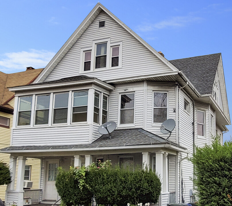 28 Sedgewick St in Bridgeport, CT - Building Photo