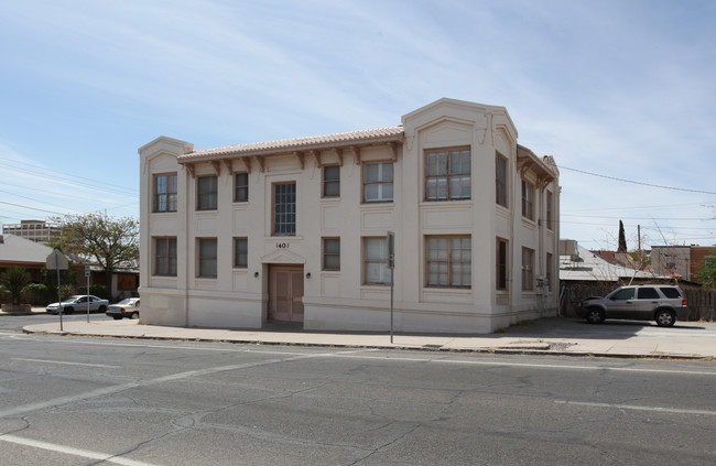 1401 N Campbell St in El Paso, TX - Building Photo - Building Photo