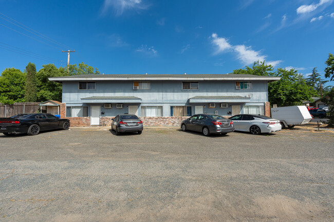 272 Montrose Dr in Folsom, CA - Foto de edificio - Building Photo