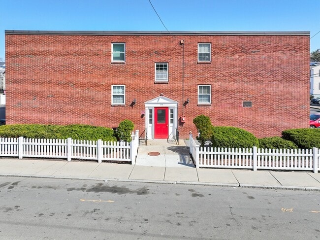 74 Springvale Ave in Chelsea, MA - Building Photo - Building Photo